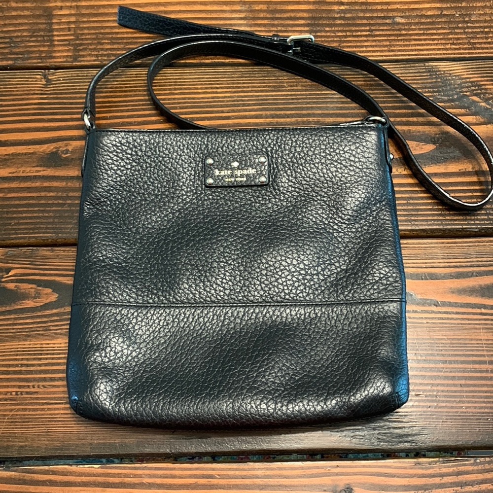 Kate Spade crossbody. Black leather. EUC